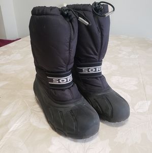 Sorel snow boots sz 5